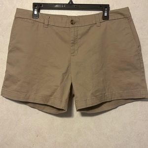 Ladies Faded Glory Khaki Shorts. Size 14.